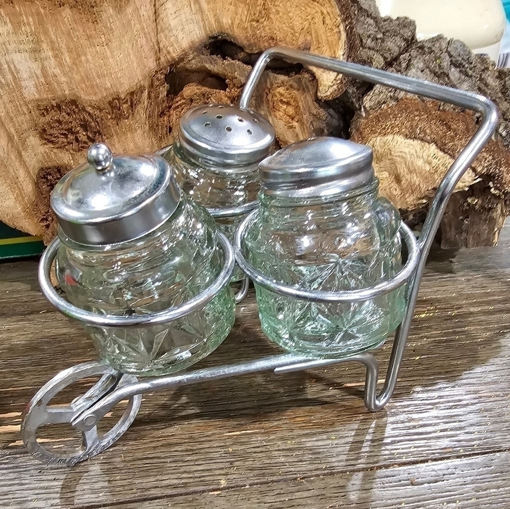 Vintage Wheelbarrow Condiment Set Salt Pepper Mustard jar Wire Cart Clear Glass